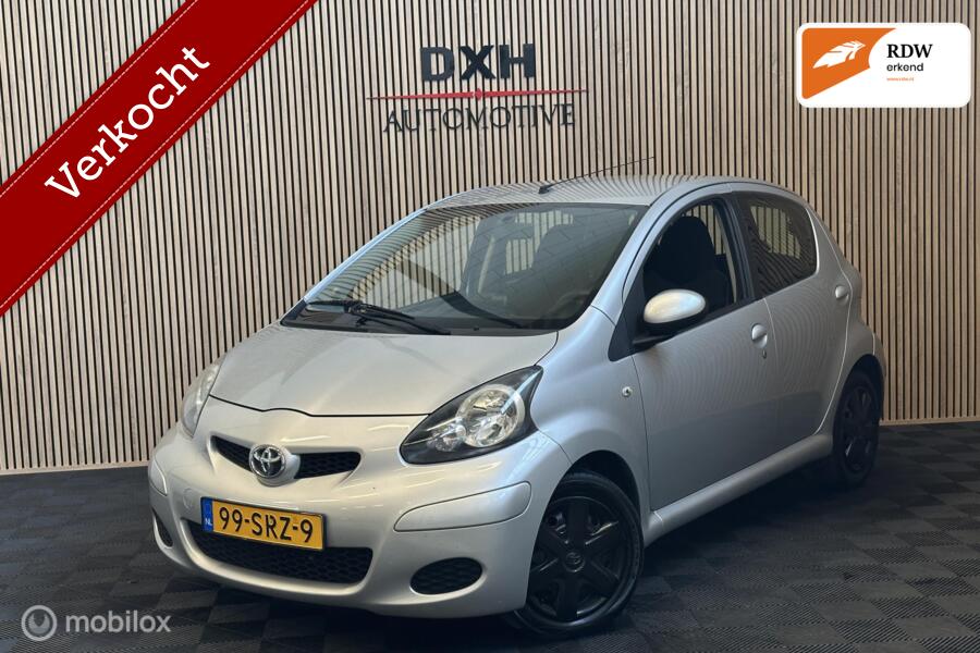 Toyota Aygo 1.0 Navigator AUTOMAAT 3eEIG NAP NAVI BLUE AIRCO