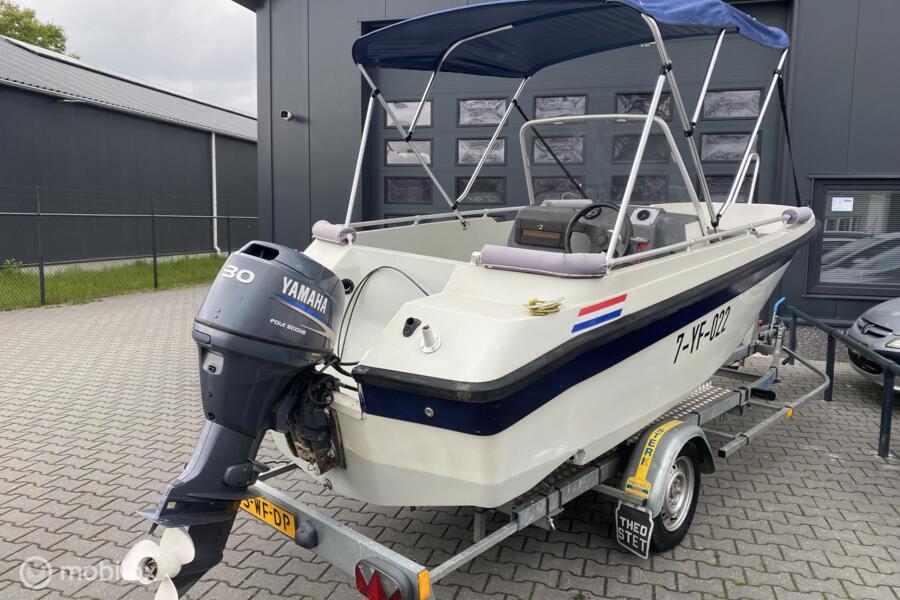 Flipper 520 /Consoleboot / 30pk Yamaha van 2006/Kalf trailer
