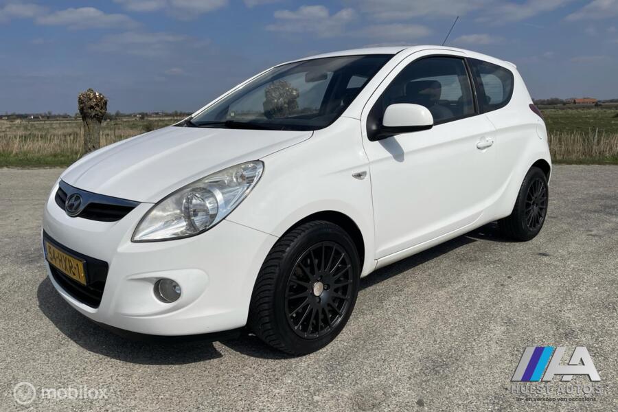 Hyundai I20 1.4i Dynamic | Airco | Lmv | 101Pk | Apk
