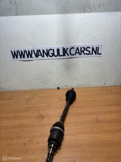 Aandrijfas  linksvoor Toyota Yaris I