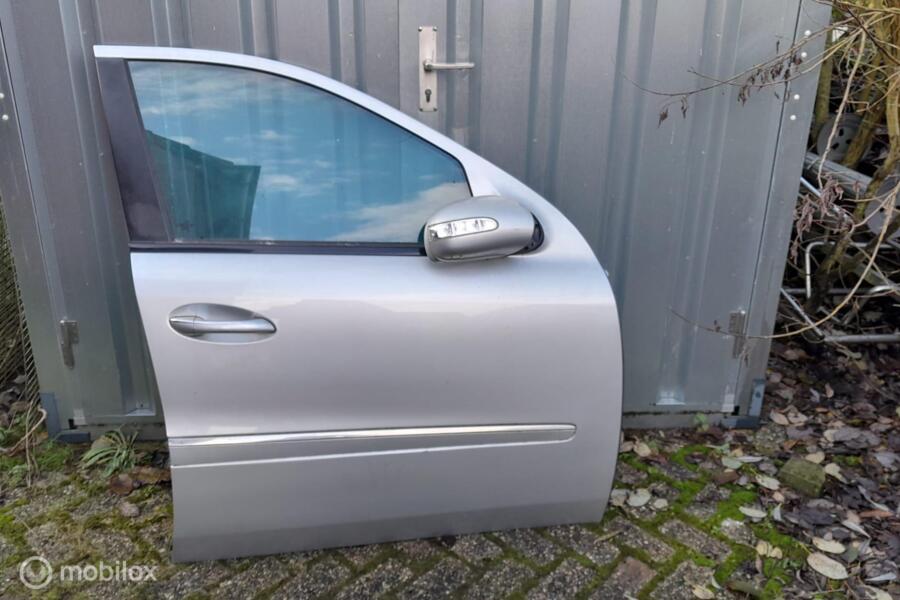 Portier rechts voor Mercedes M-klasse W164 ('05-'11)