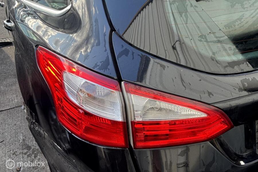 Achterlicht links Ford Focus III ('11-'18)