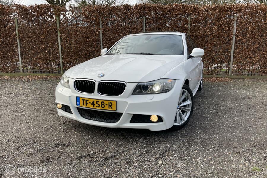 BMW 3-serie 318i M-Sport! Schuif-Kanteldak