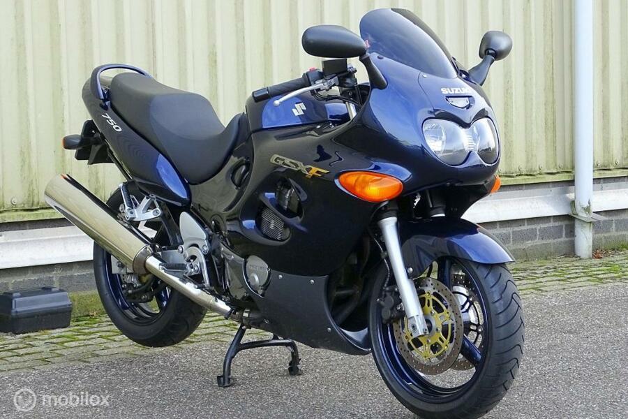 Suzuki GSX 750 F