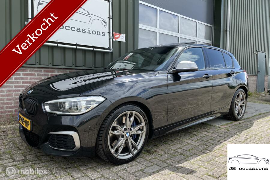 BMW 1-serie M135i xDrive High Executive|Pano|DAB|Leer|HK audio