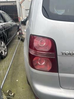 Achterlicht links Volkswagen Touran II ('06-'10)