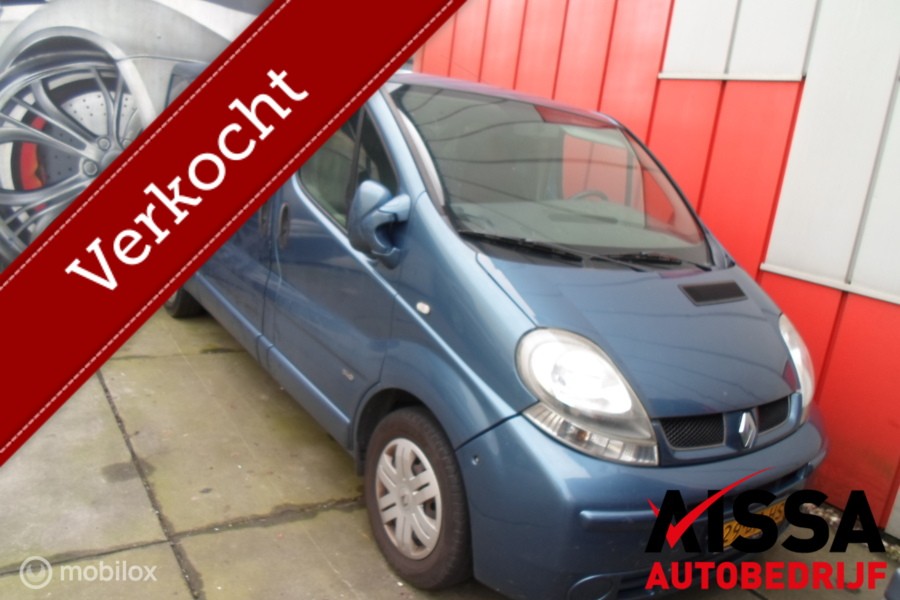 Renault Trafic bestel I 2.5 dCi L2 H1 LET OP: MOTOR DEFECT