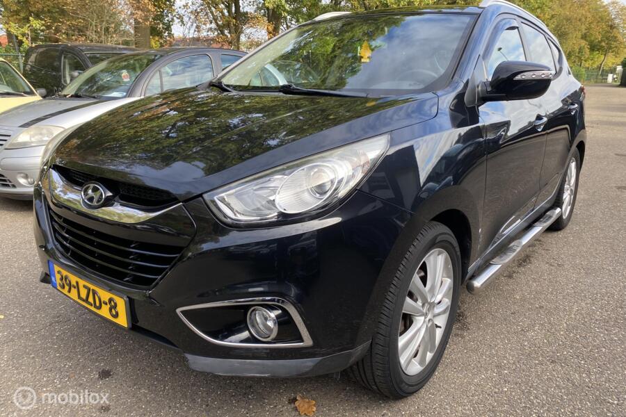 Hyundai ix35 2.0i i-Catcher 154.DKM AUTOMAAT ECC PANO CRUISE NAVI CAM TREKHAAK
