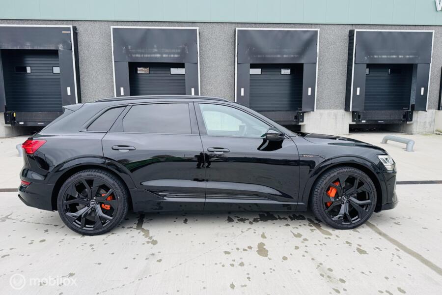 Audi e-tron  quattro 313 pk S edition 22inch Pano Trekhaak