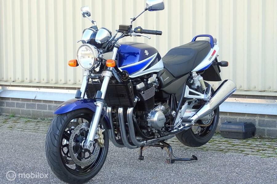 Suzuki GSX 1400 K4