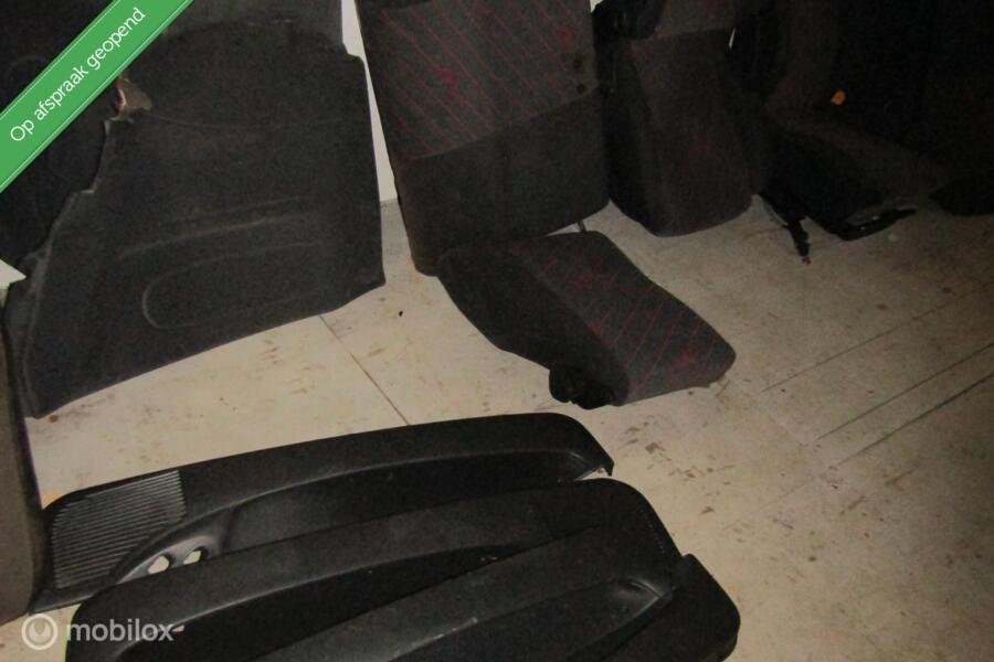 Interieur stoelen bank panelen etc opel corsa B en ook gsi