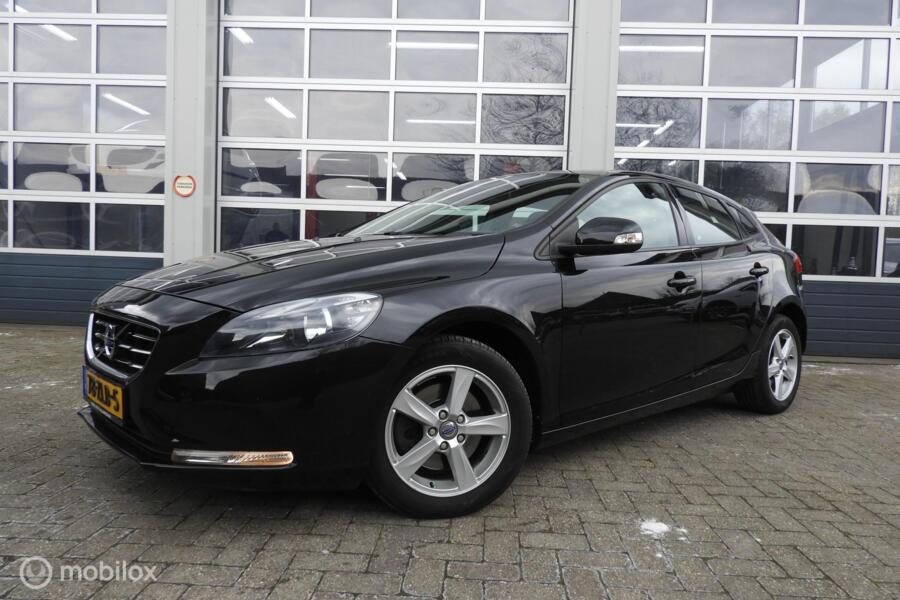 Volvo V40 1.6 T3 Momentum 150 PK
