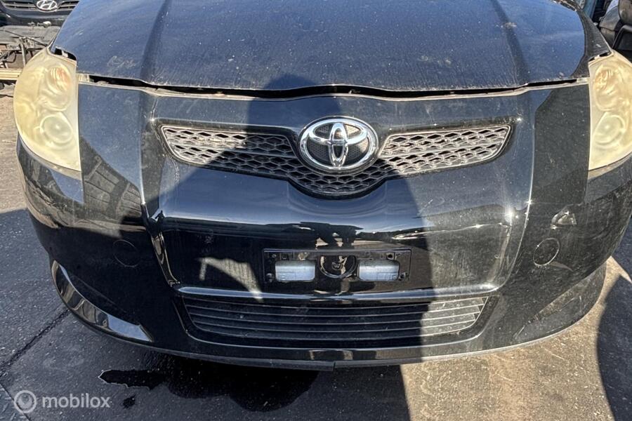 Voorbumper zwart Toyota Auris I ('07-'12)