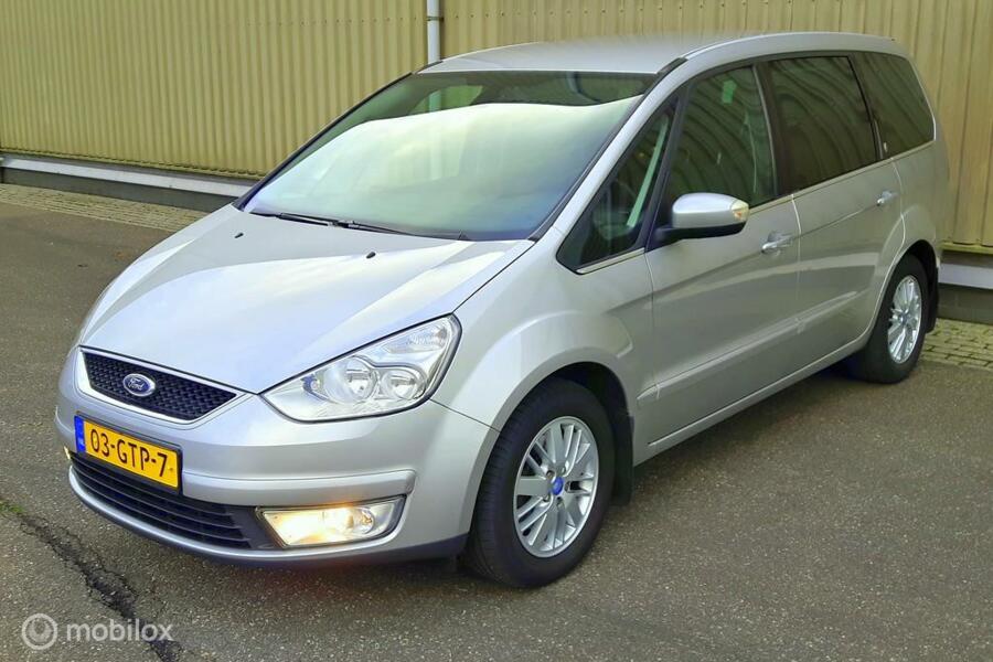 Ford Galaxy 2.0-16V Ghia
