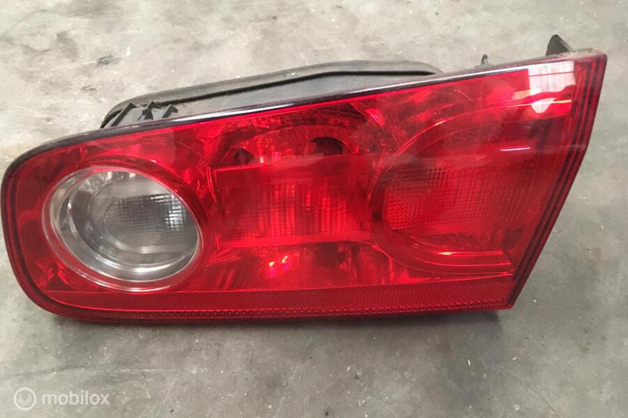Achterlicht rechtsbinnen Renault Laguna II 2.0-16V('01-'07)