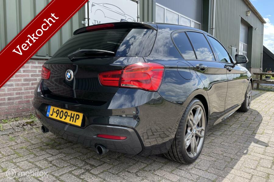BMW 1-serie M135i xDrive High Executive|Pano|DAB|Leer|HK audio