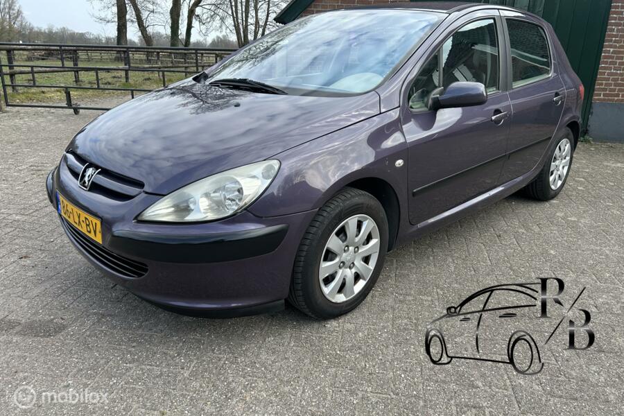 Peugeot 307 1.6-16V XT AIRCO/CRUISE CONTROL/TREKHAAK/APK