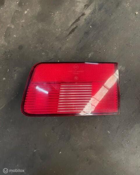 Achterlicht rechtsbinnen BMW 5-serie Touring E39