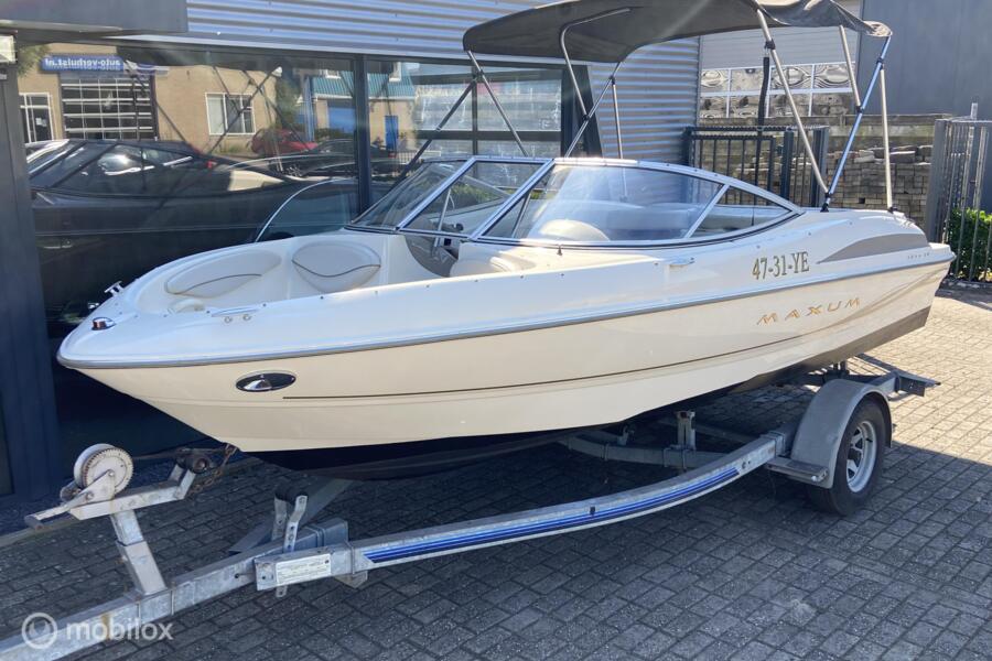 Maxum 1800 SR