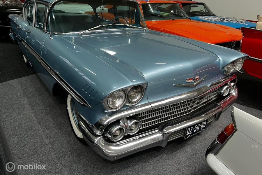 Chevrolet BISCAYNE Sedan