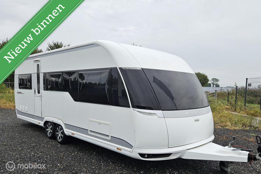 HOBBY PREMUIM 610 UL,ENKELE BEDDEN,AIRCO,MOVER,VOORTENT