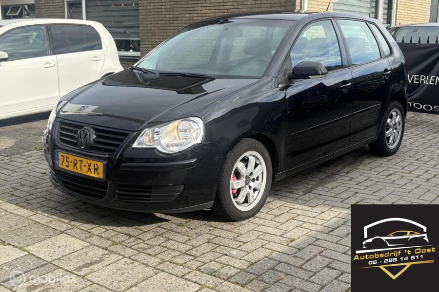 Volkswagen Polo 1.4-16V Sportline 5drs | cruise | airco |