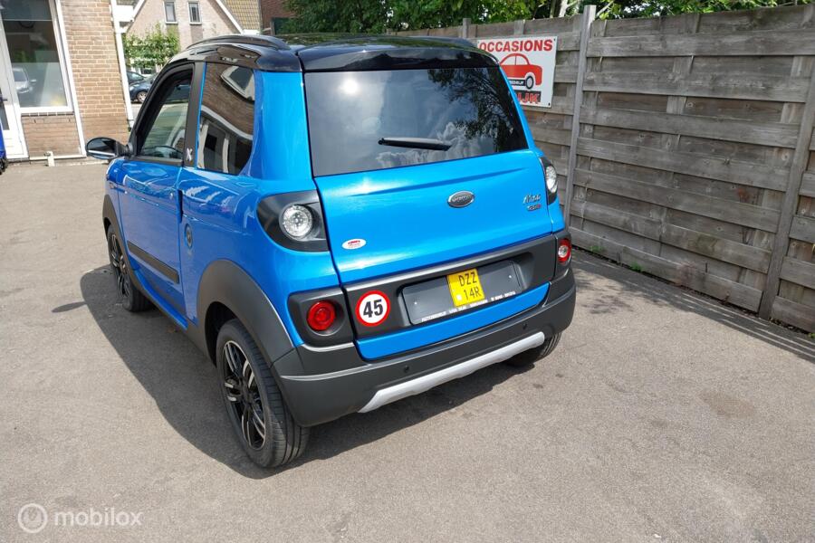 Microcar Brommobiel M.GO 6 X DCI Stuurbekr.