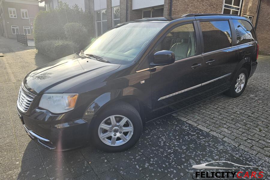 Chrysler Town & Country 3.6 V6 nieuw model leer dvd navi