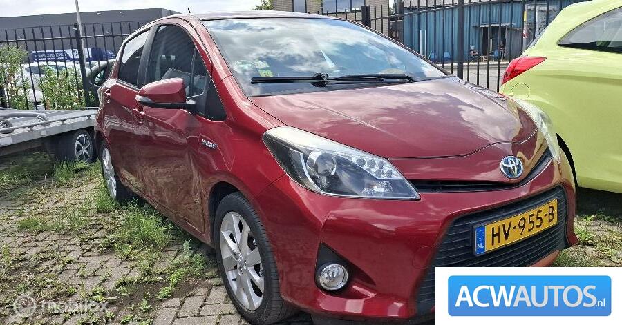 Toyota Yaris 1.5 Full Hybrid Dynamic ( schade)