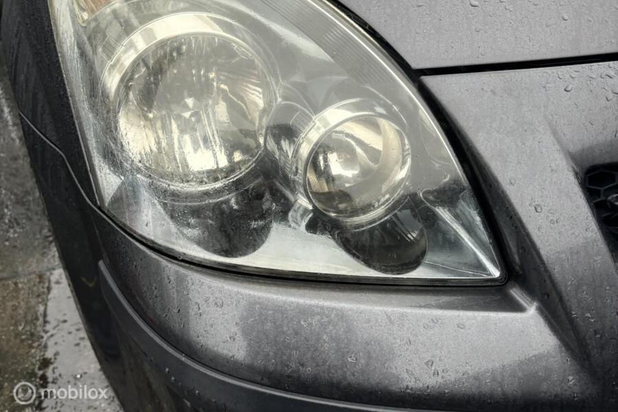 Koplamp  rechts Toyota Corolla Verso 02-'06