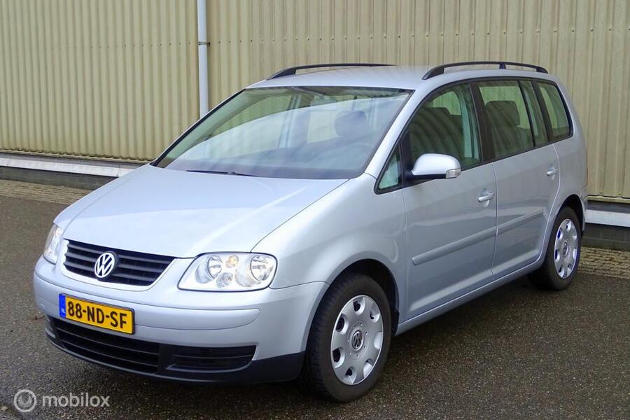 Volkswagen Touran 1.6-16V FSI
