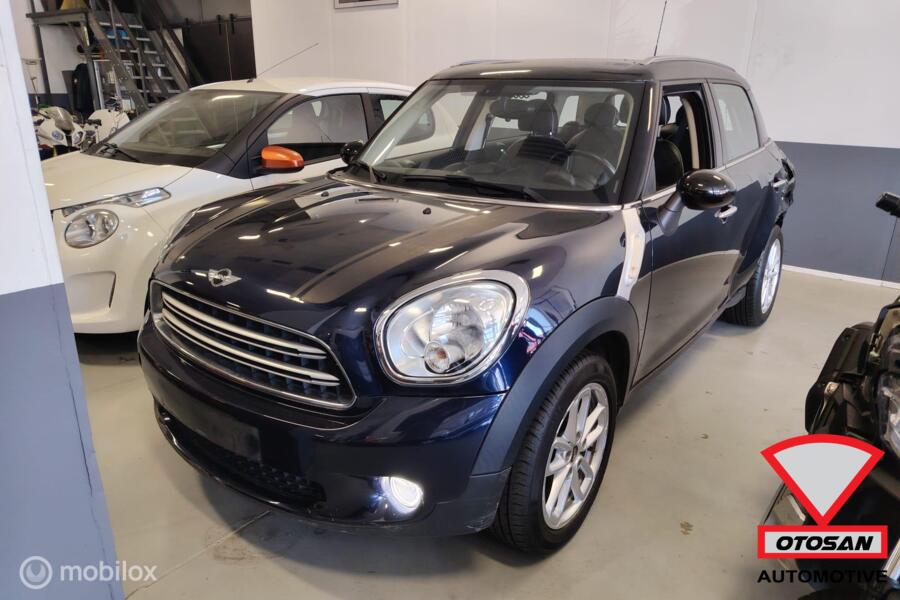 Mini Countryman 1.6 Cooper Countryman 90KW Leer Navi grootscherm