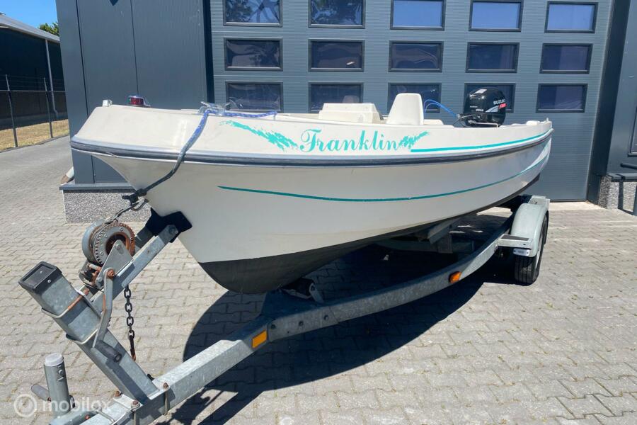 Sunliner 450 - Consoleboot - 25 pk Suzuki motor - Trailer!