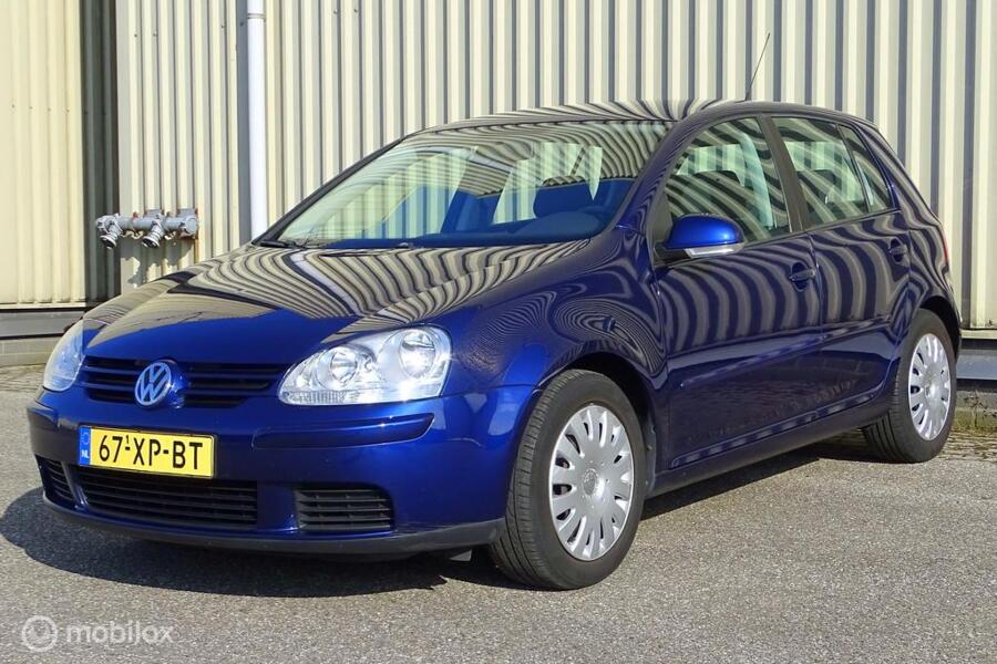 Volkswagen Golf 1.6 FSI Optive