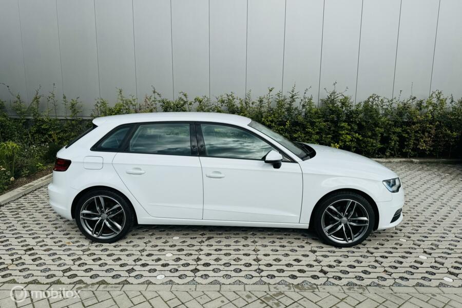 Audi A3 Sportback 1.4 TFSI Ambition Pro Line S