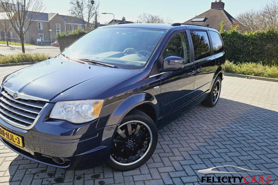 Chrysler Town & Country 3.8 V6 Leer 20 inch dvd Inr. Mog