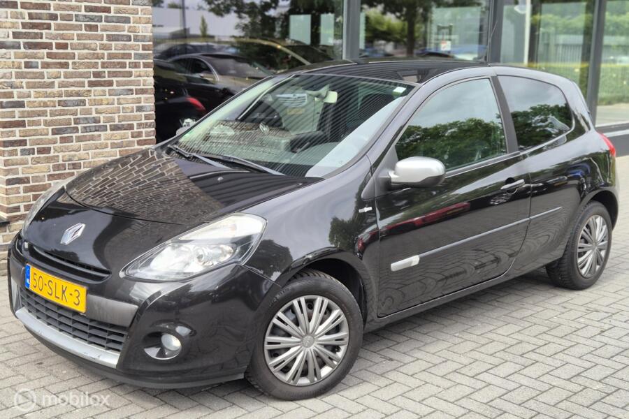 Renault Clio 1.5 dCi Night&Day | CLIMA | NAVI | PDC | TREKHAAK |