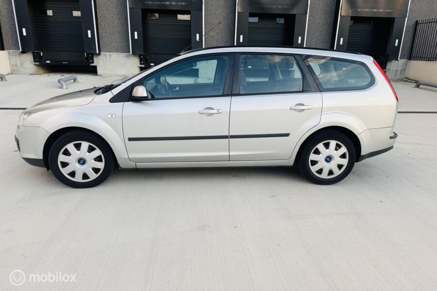 Ford Focus Wagon 1.4-16V Trend Airco Cruisecontrol