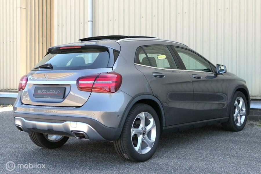 Mercedes-Benz GLA 200 - panodak - LED - 2e set wielen - navigatie