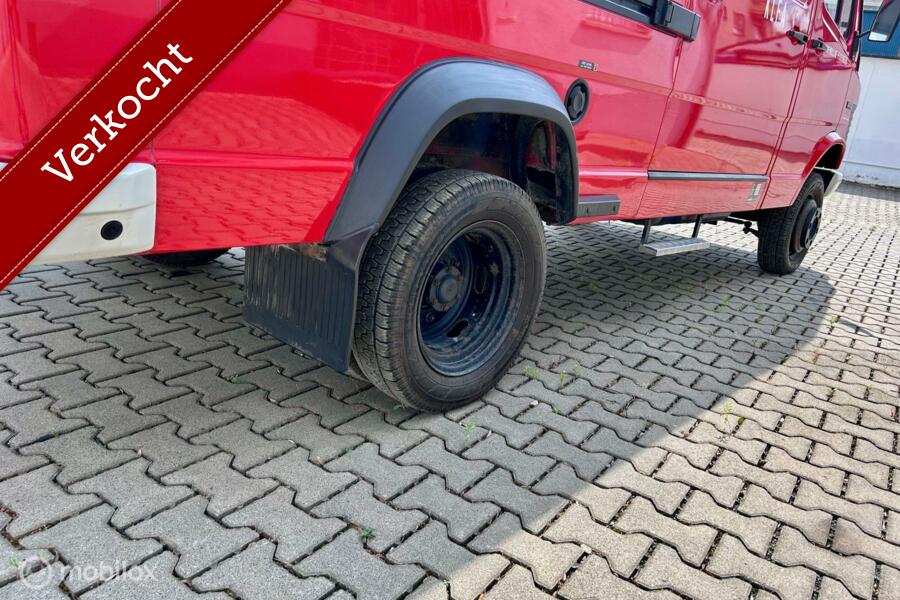 Mercedes 410  4x4      14900 km Brandweer camper