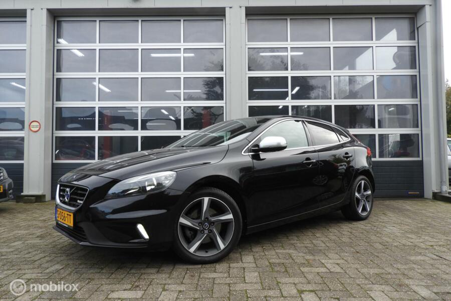 Volvo V40 1.6 T3 R-Design  150 PK
