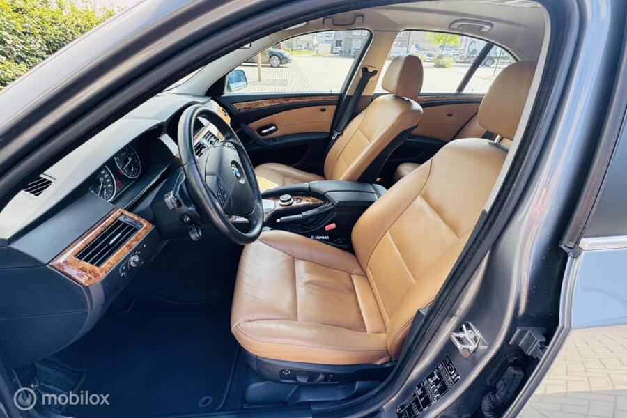BMW 5-serie 530xi High Executive Leer Camera PDC