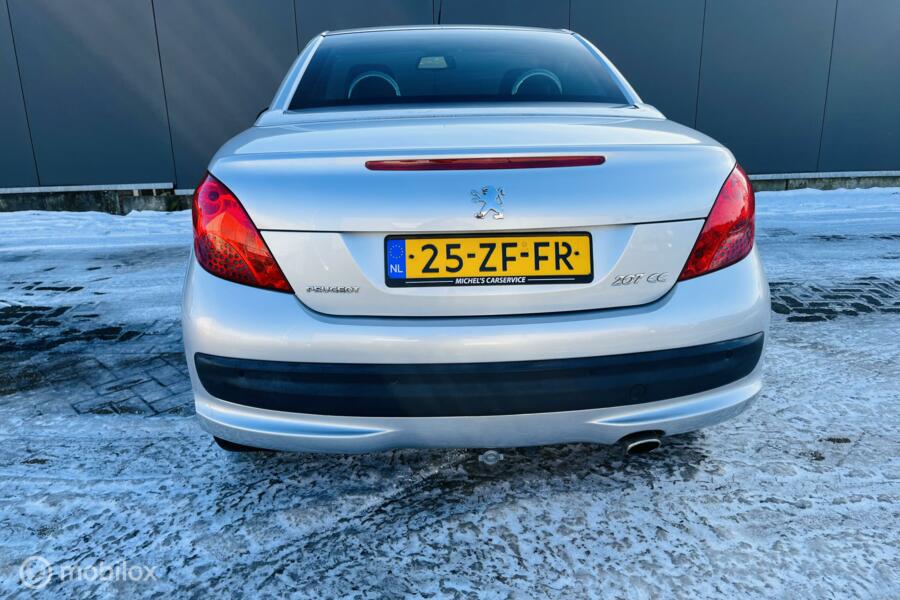 Peugeot 207 CC 1.6 VTi Féline/automaat/clima/trekhaak/17inch