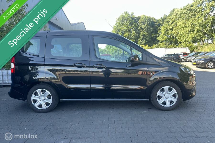Ford Tourneo Courier 1.0 / 2019 / Titanium / New Editions /