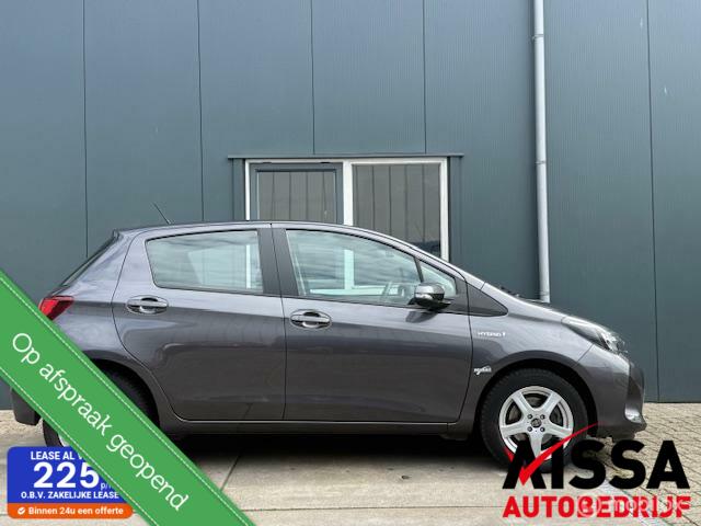 Toyota Yaris 1.5 Hybrid Aspiration Bi-Tone jaar APK