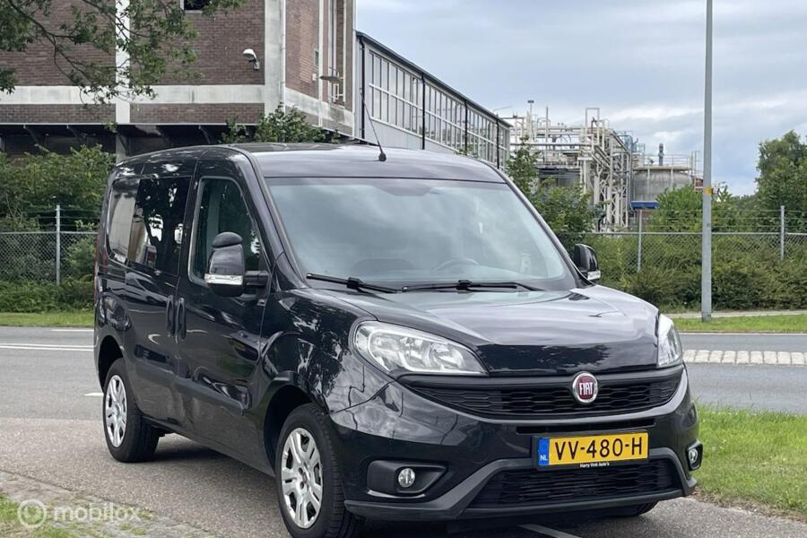 Fiat Doblò Cargo 1.6 MJ L1H1 SX Start & Stop | AUTOMAAT | 90 pk | Bumpers in kleur | Schuifdeur met raam |