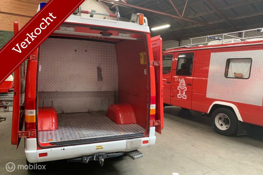 Mercedes Sprinter 414   4x4   24.400 km brandweer camper