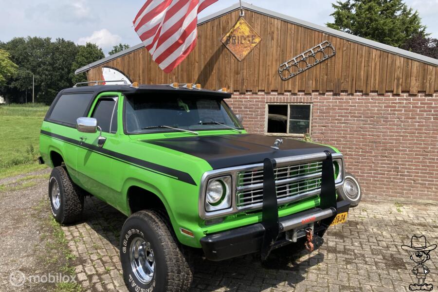 Dodge Ramcharger w100 w200 400 bigblock cabrio lpg