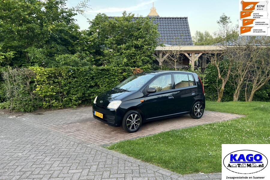 Nette sportieve Daihatsu Cuore 1.0-12V Tokyo bj 2007 5 drs.
