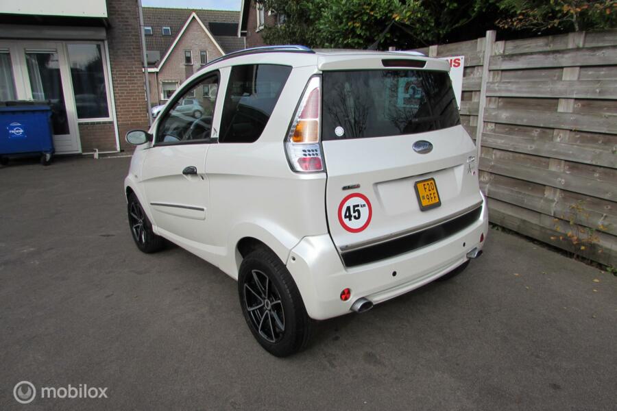 Microcar Brommobiel M.GO Paris DCI